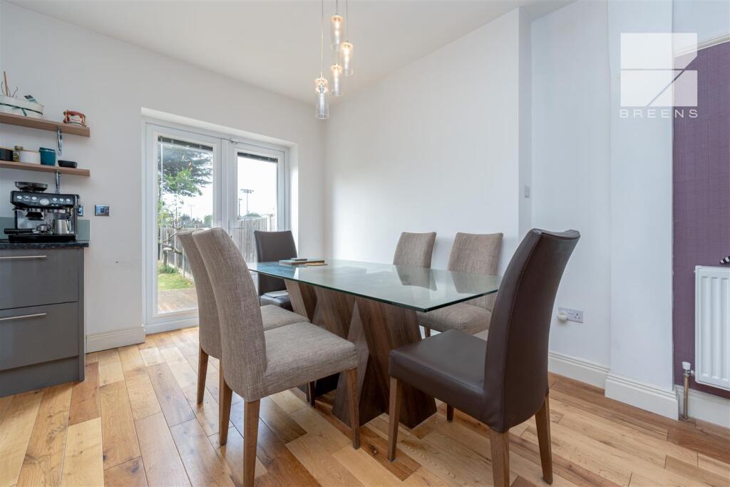 27 Wadham Avenue_0023.jpg
