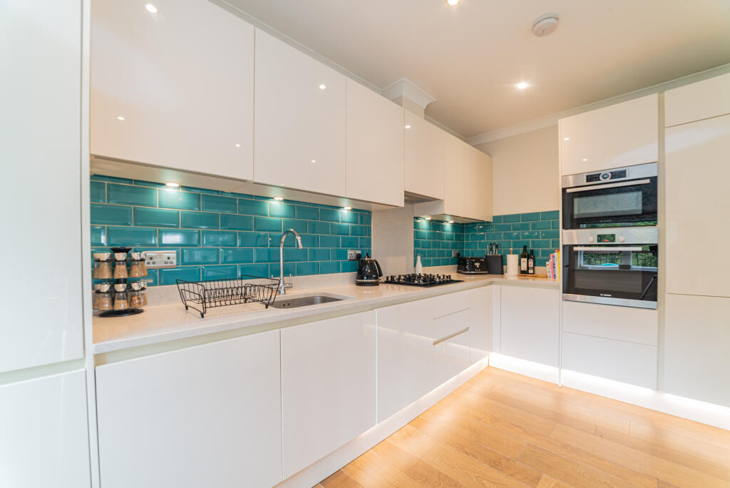 The-Old-Court-Maiden