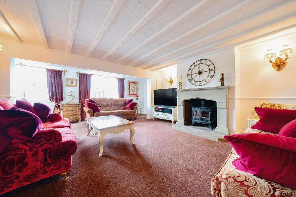 2nd view LOUNGE.jpg