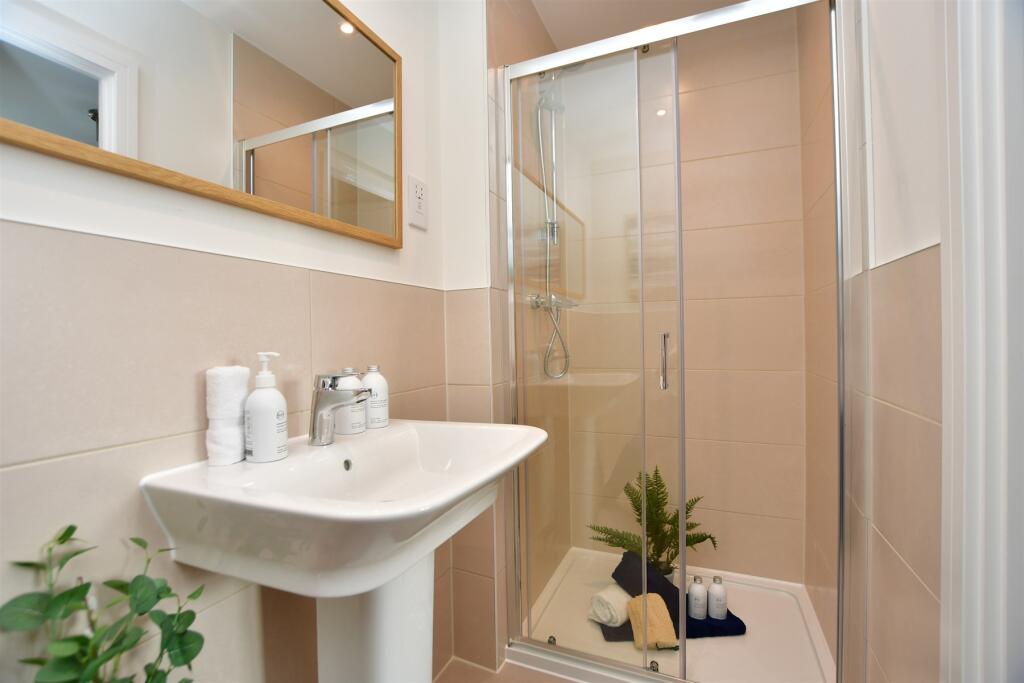 En-Suite Example