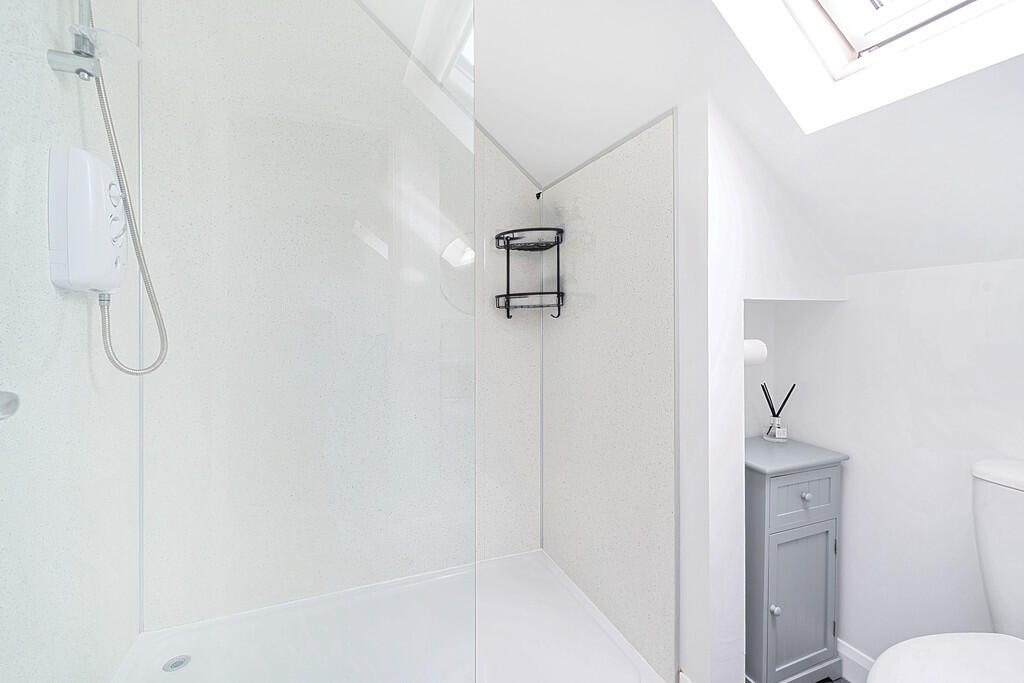 First Floor Showe...