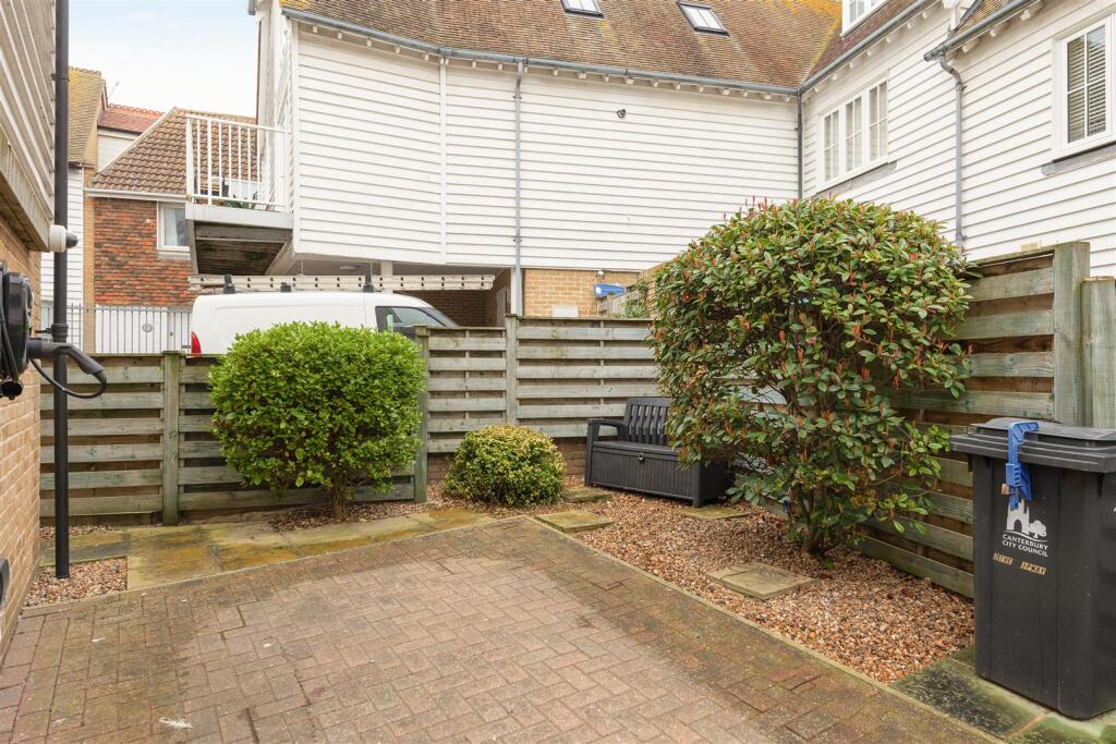 The Slipway, Sea Wall, Whitstable