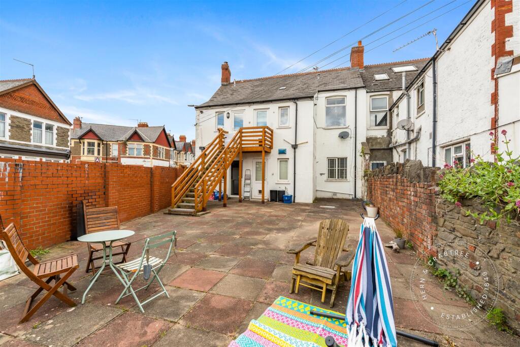 Kelvin Road, Roath, Hern Crabtree (21).jpg