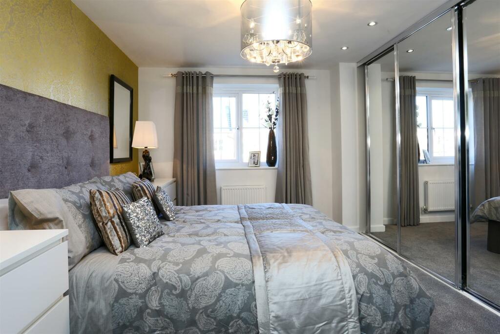 Principal bedroom