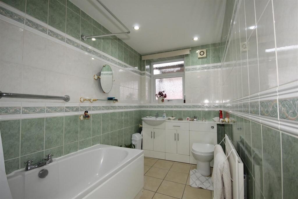 Family Bathoom