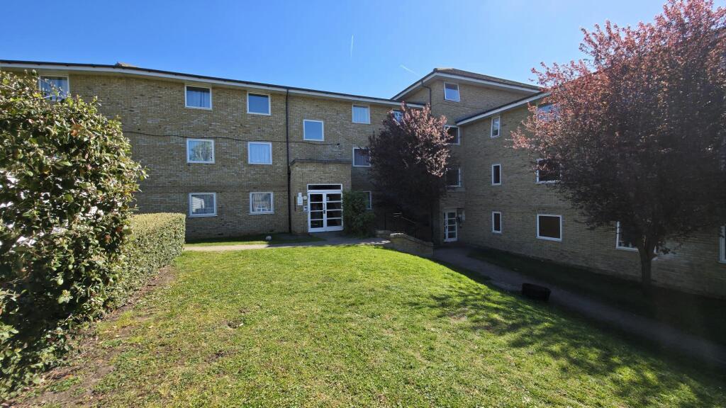 Entrance to block to the rear