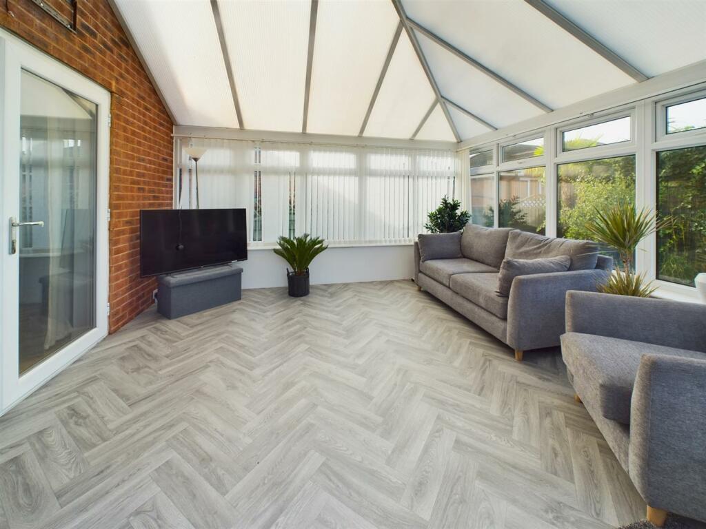 CAM01993G0-PR0133-ST