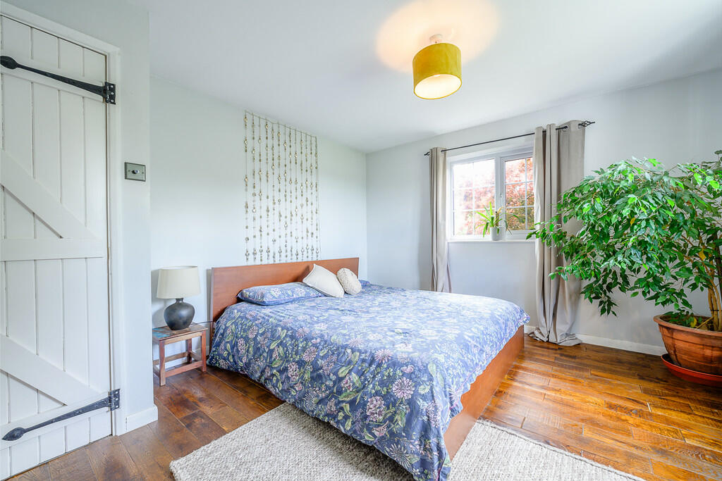 Oaklands Cottage-...