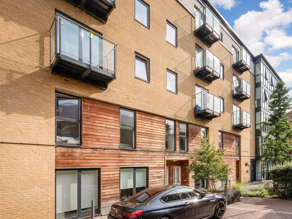 Forge Square E14