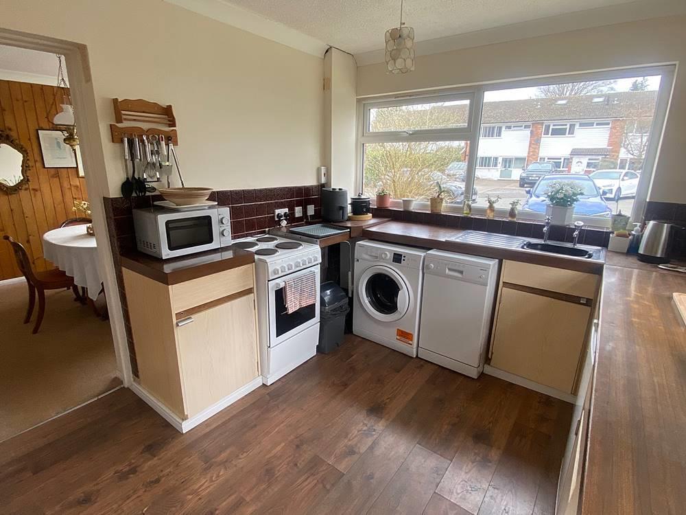 kitchen2.jpg