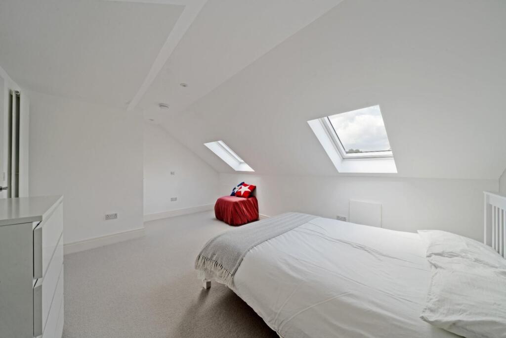 Grantham Road 79 PH2.jpg