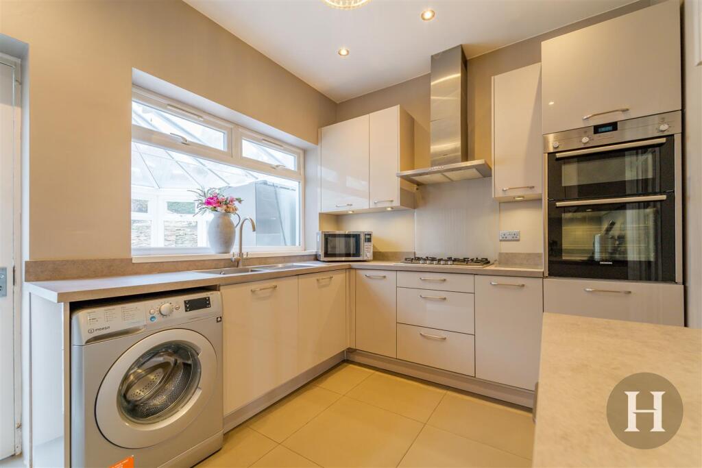 Hadleigh Estate Agents-14.jpg