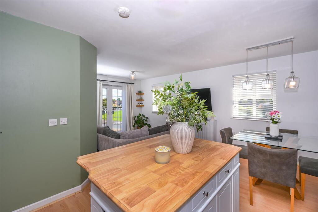 Piele Road - Kitchen