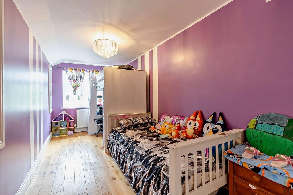 8651804-interior0...