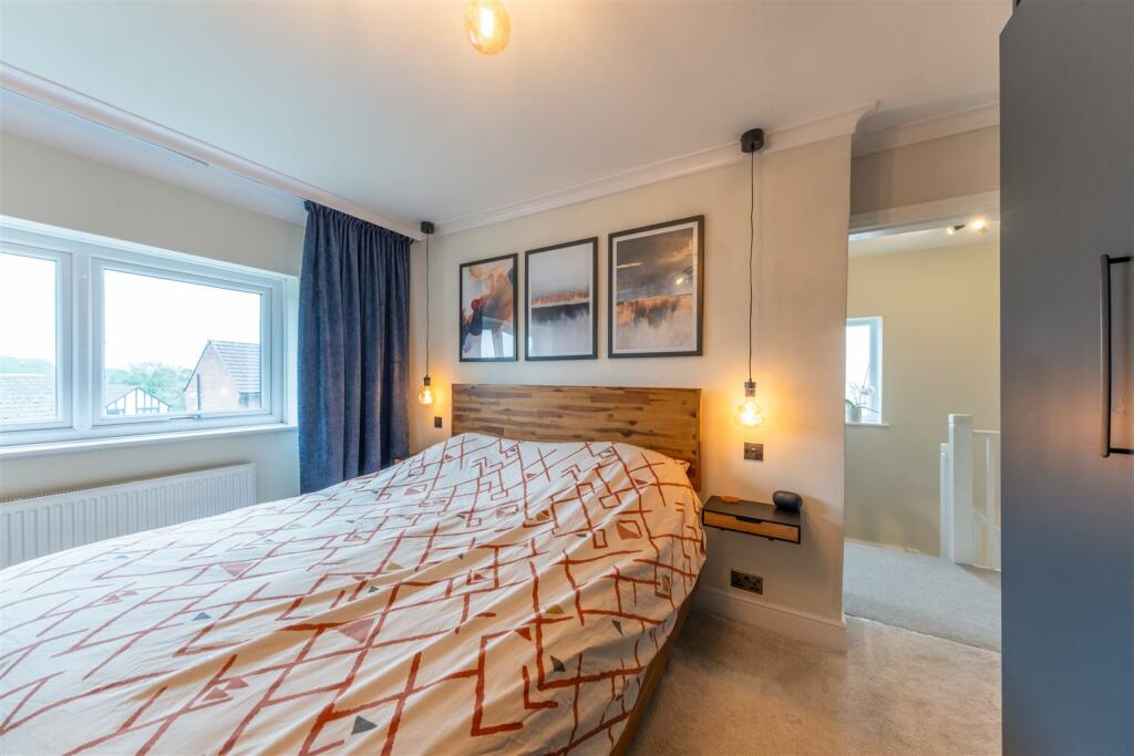 10 Churchill Drive-018.jpg