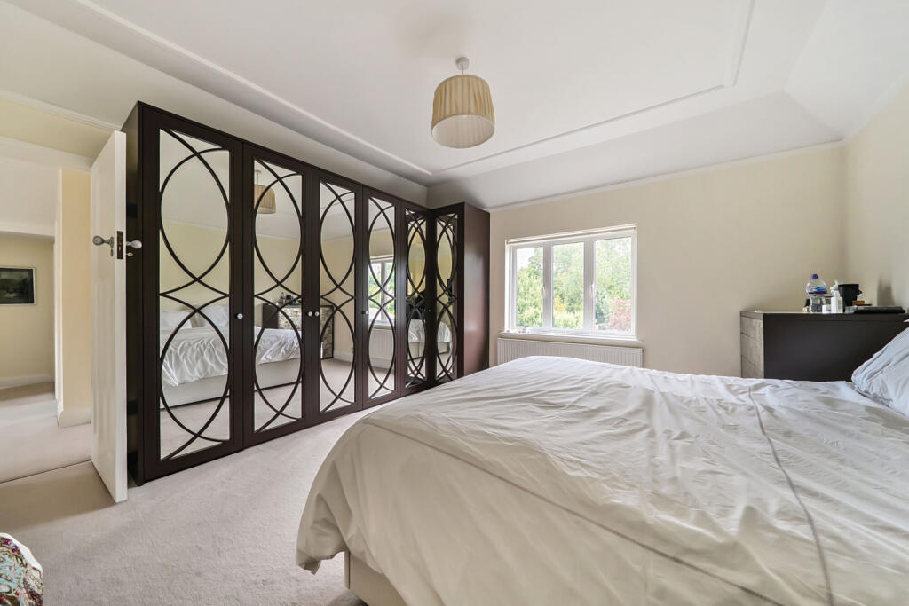 1305055-15-684034...