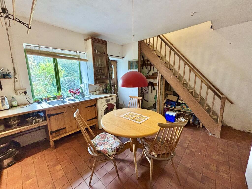 Kitchen/ dining room