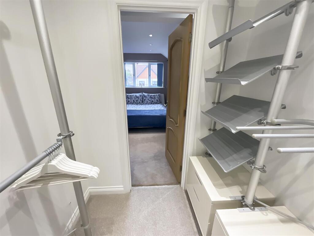 Walk in Wardrobe (Bedroom One)