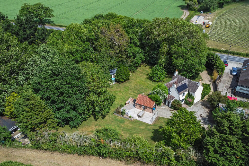 PT-FC(COL)-PondFa...