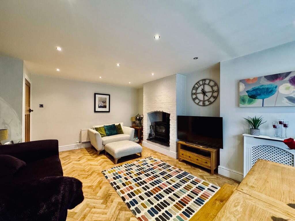 2nd Lounge &amp; Dining room