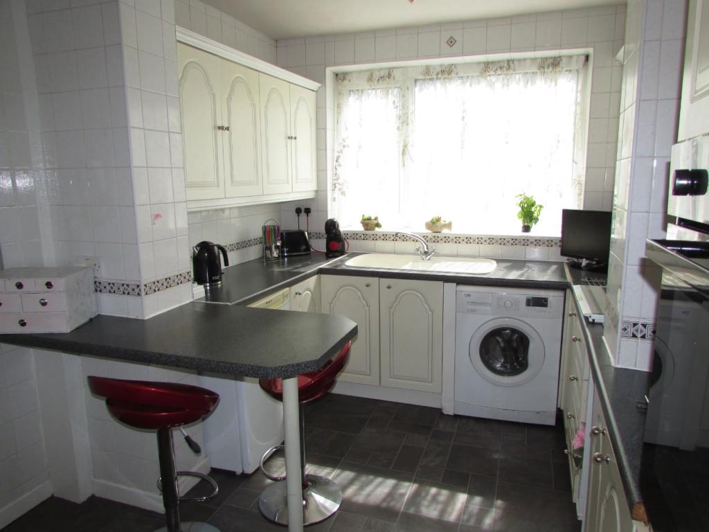 AshtonCres33kit1.JPG