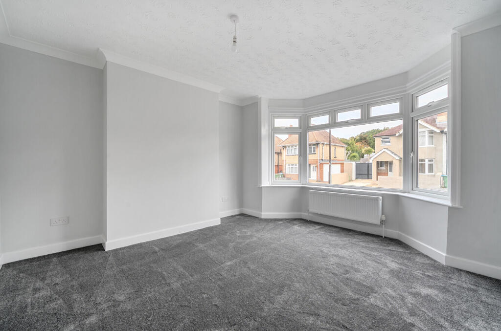 1363078-5-68de93c...