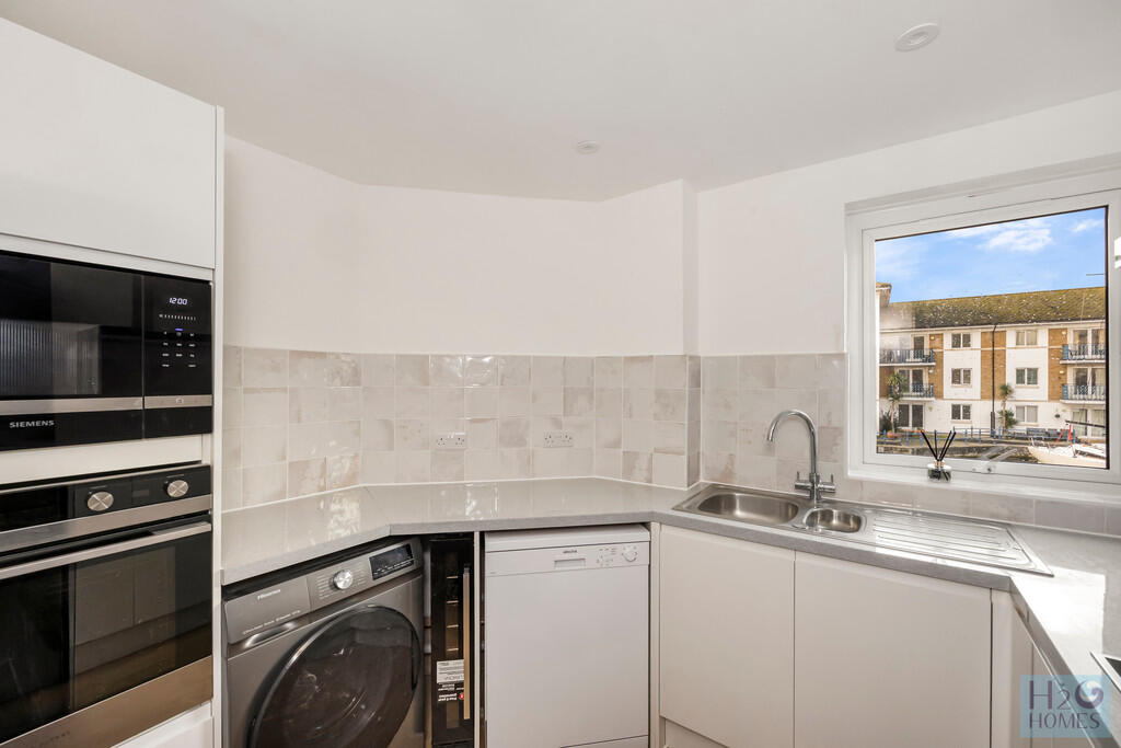 The Strand, Hamil...