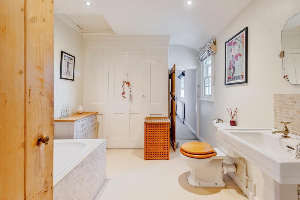 Jack and Jill Family Bathroom