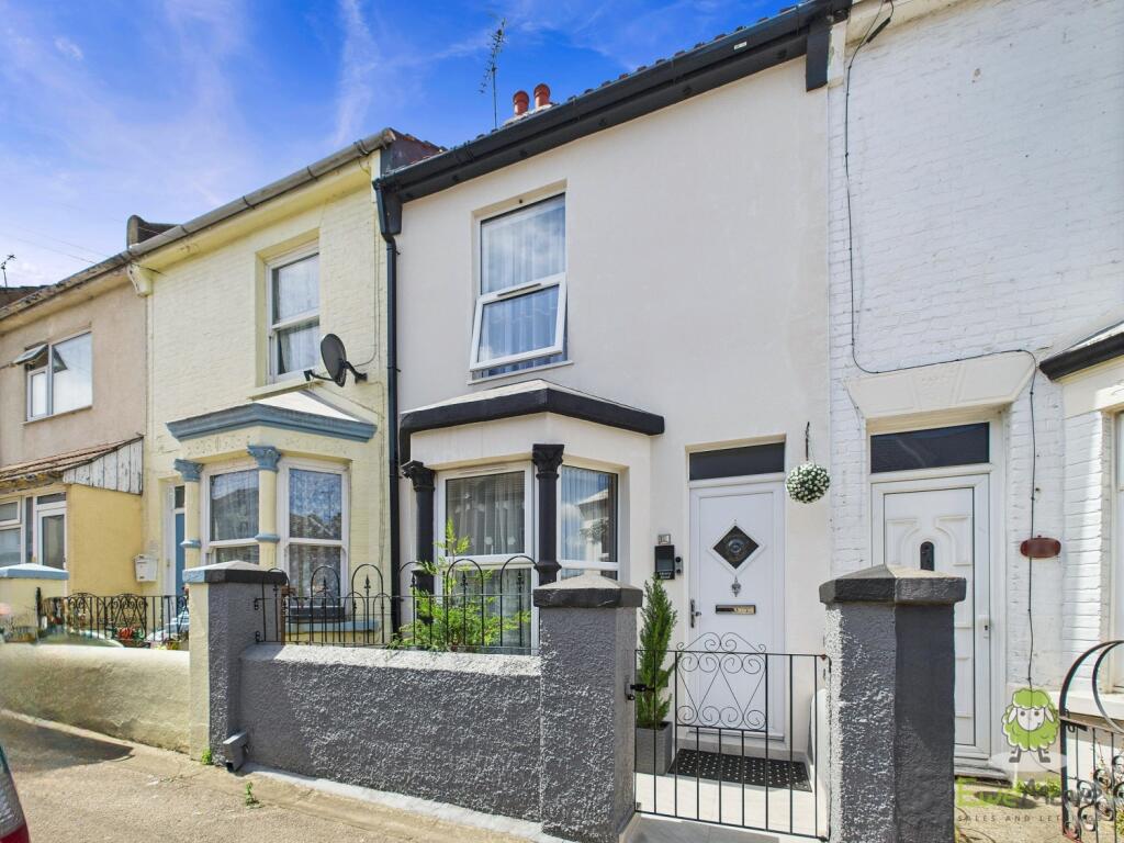 CAM01543G0-PR0136-STILL054