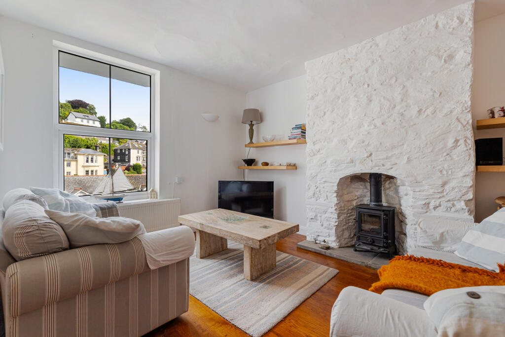 8 Sitting Room 69 South Ford Road Dartmouth - 2507