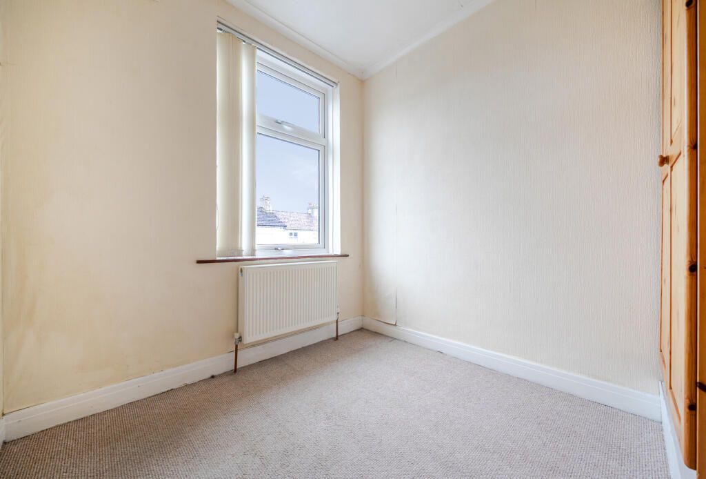 1299847-4-683583b...