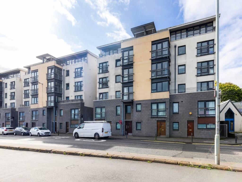 151-1LowerGrantonRoa