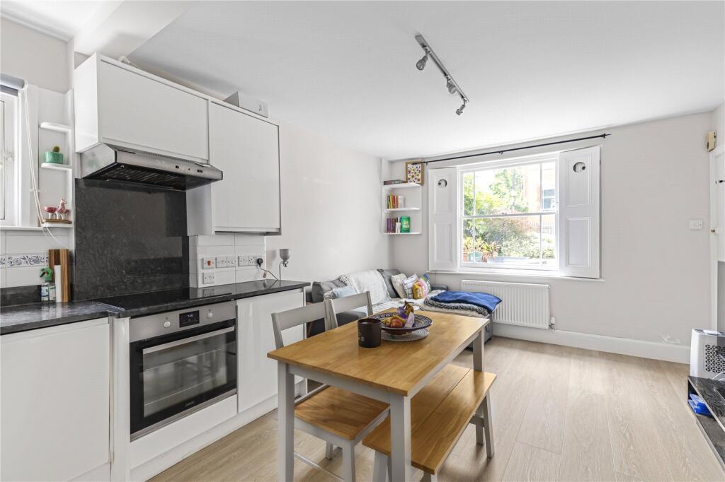 Kitchen/Reception