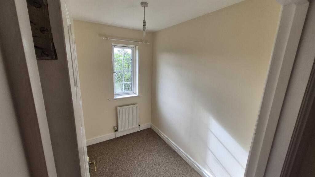 85aCR Bedroom 3 2.jpeg