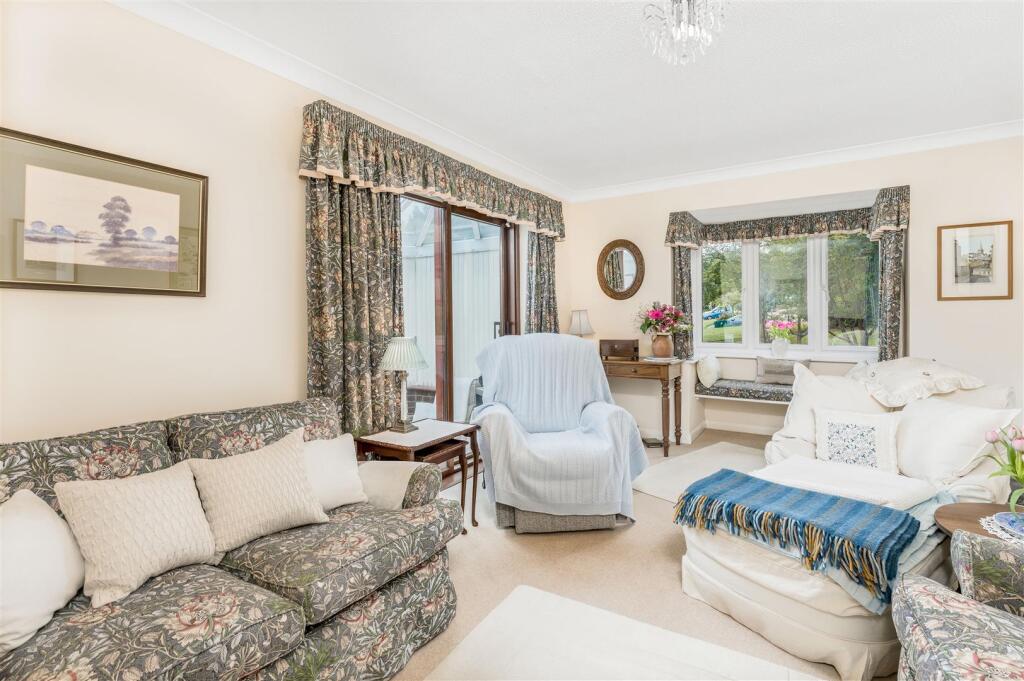 31 Foscote Rise -8.jpg