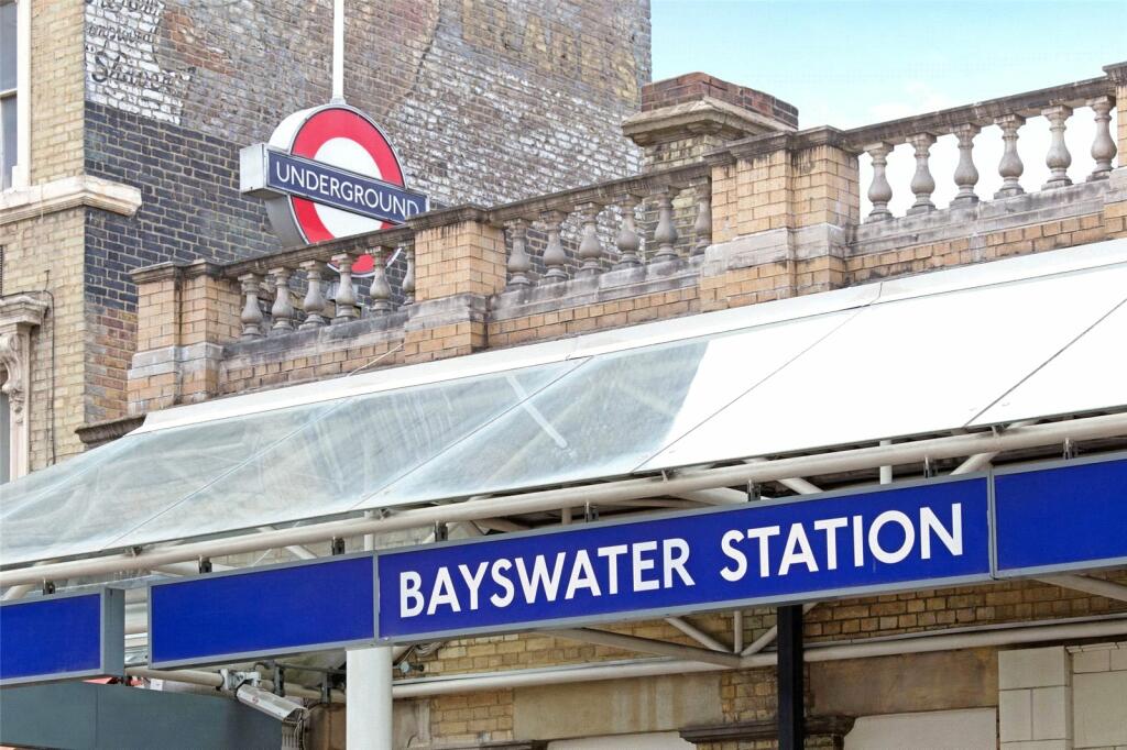 Bayswater Station