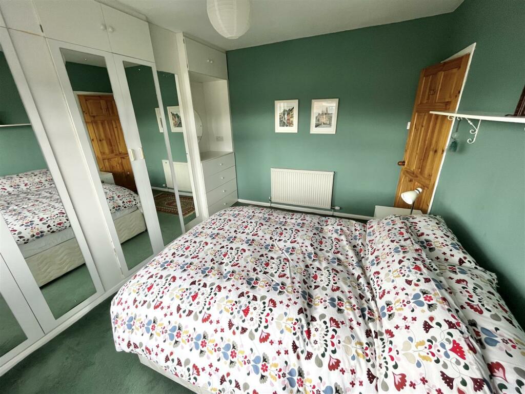 Bedroom 1 Aspect 3.jpg