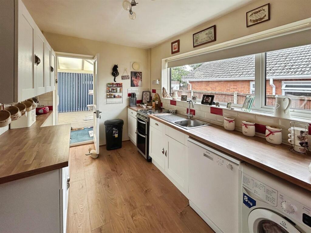 bb945252-1-4504-AE29-48A95404A1FC-1976-00000053459