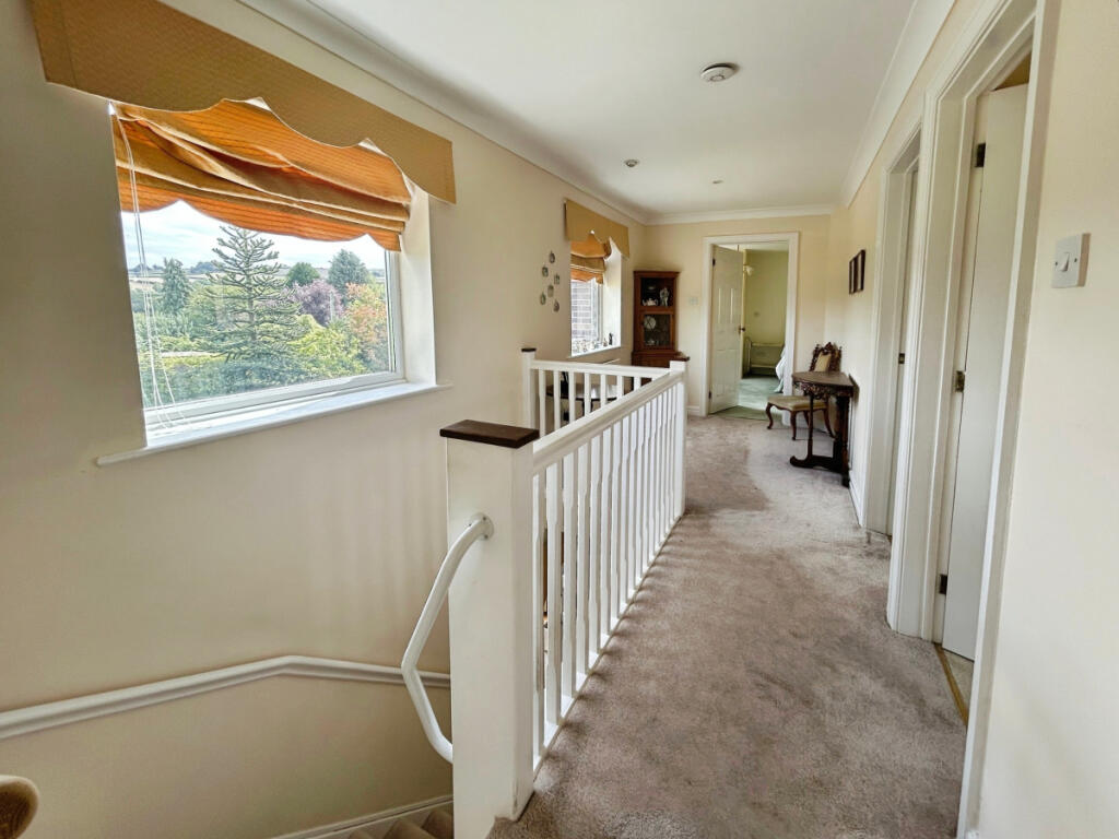 Modern Detached 4 Bedroom Property