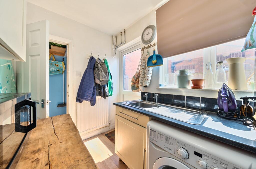 16-6821fdffb73df-1288311-ARW-16