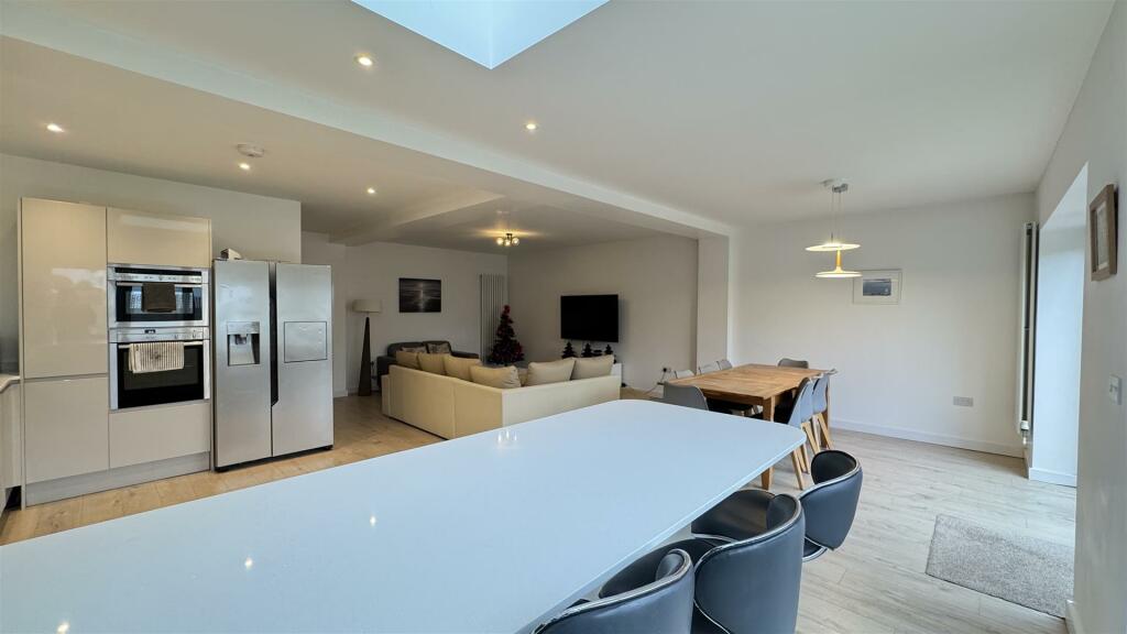 Kitchen Lounge Diner