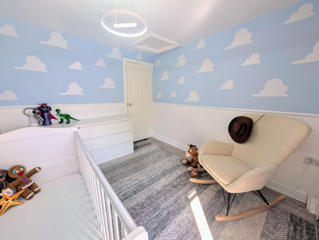 BEDROOM 2