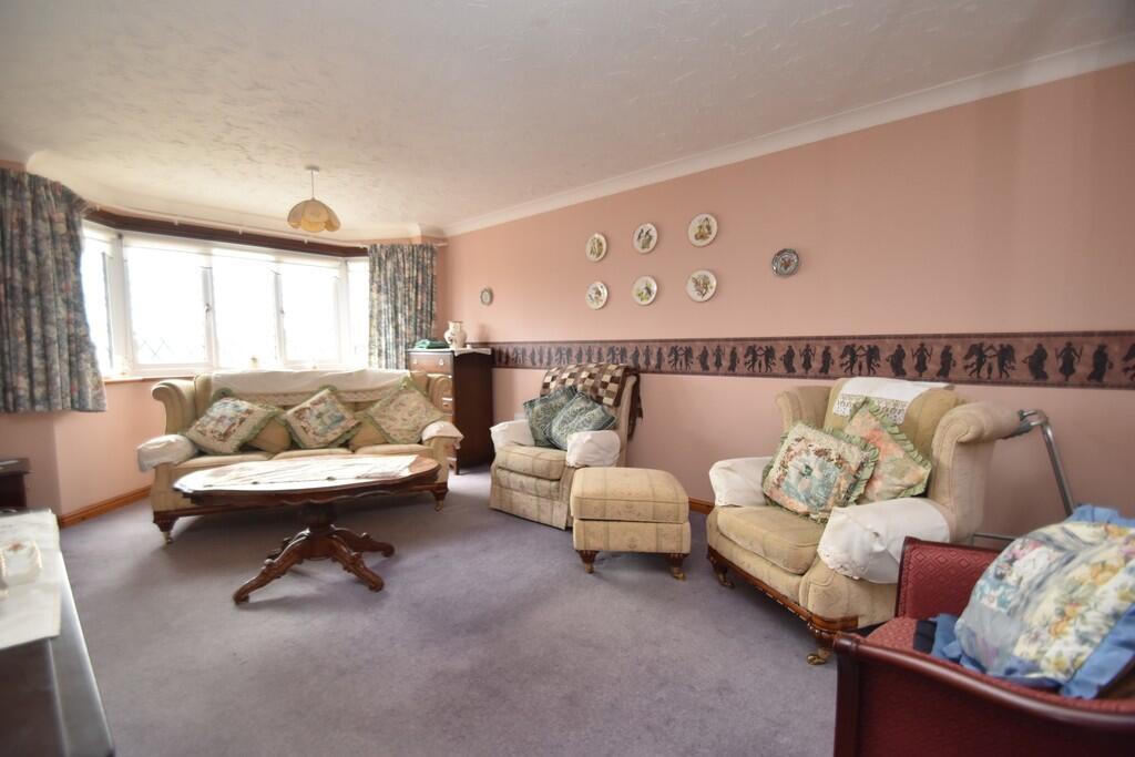 Principal Bedroom...