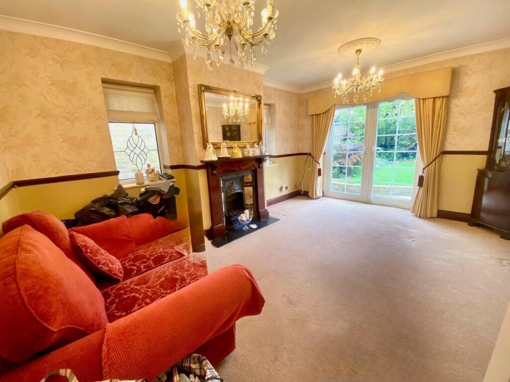 Living room 1.jpg