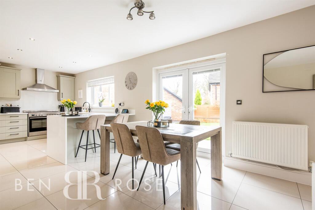 Kitchen/Diner/Family Room