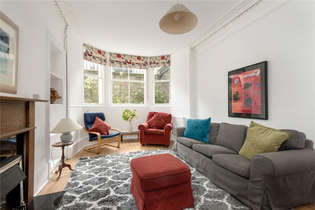 Montgomery St No. 14