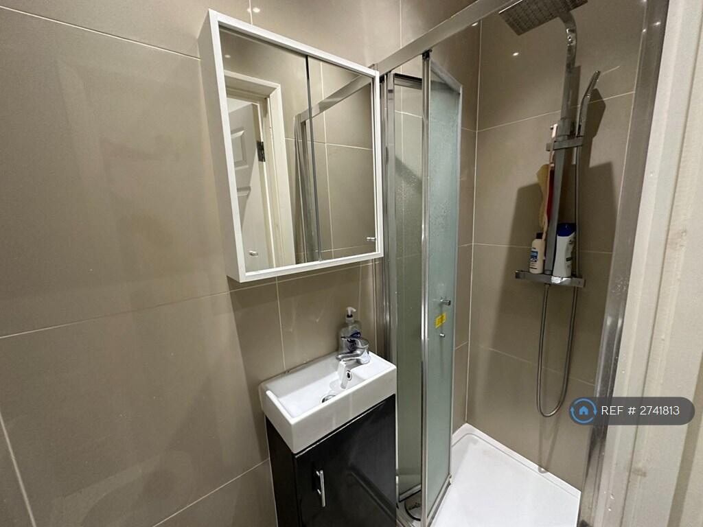 En Suite Bathroom