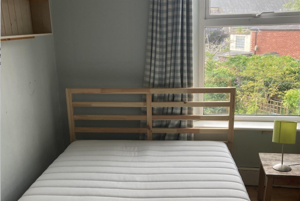 Bedroom landscape.png