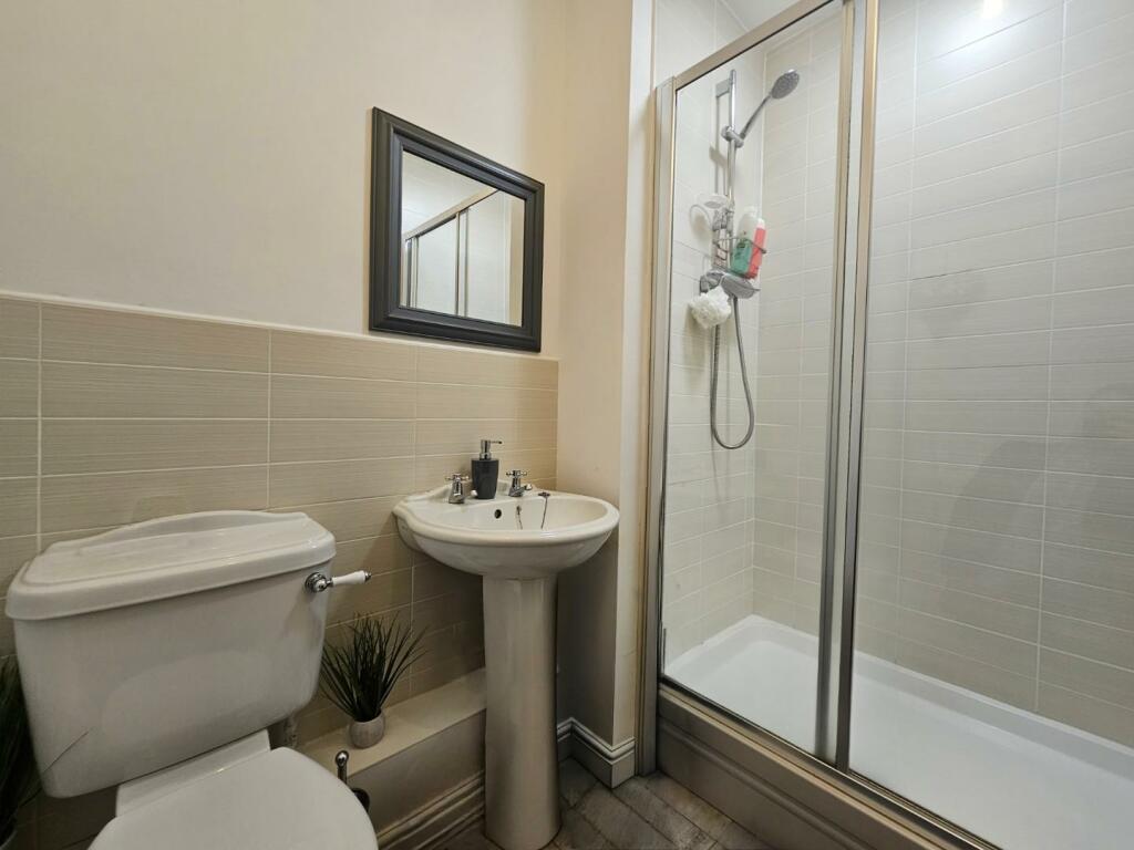Bedroom 1 En-Suite