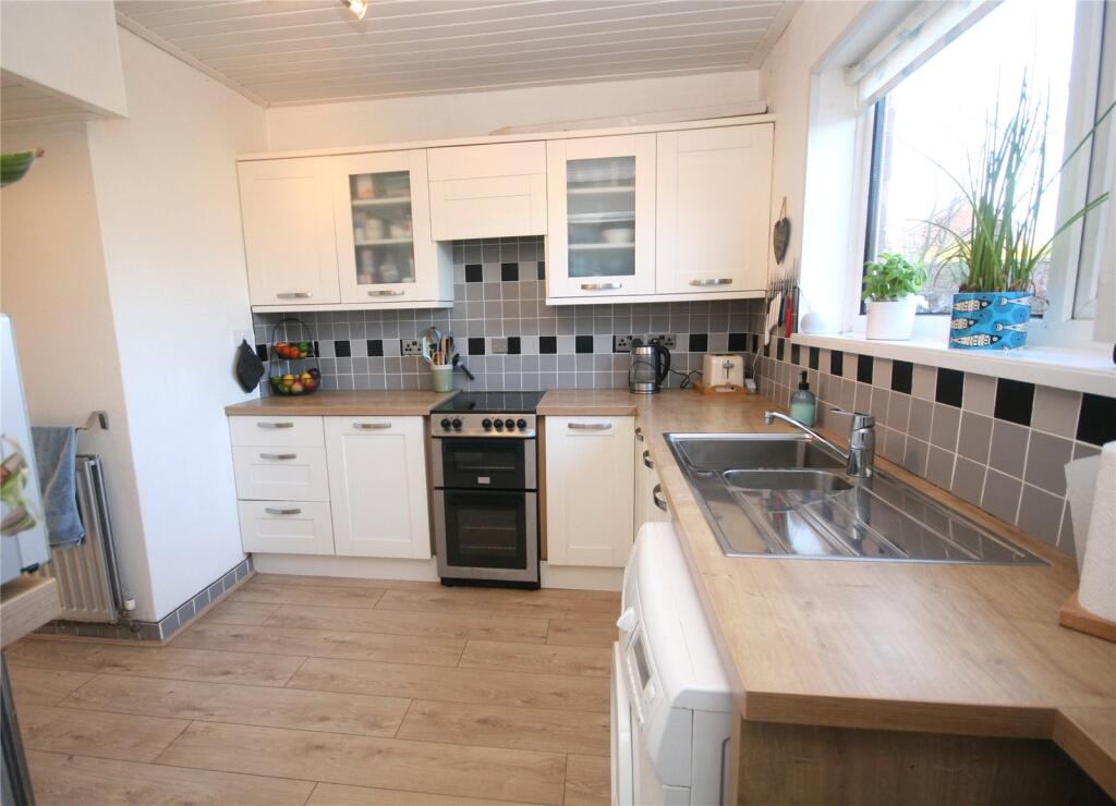 Kitchen (2)